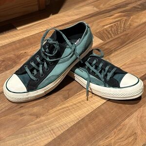 Chuck Taylor converse